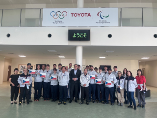 Setkání s s českými pracovníky v montážním závodu Toyota Takaoka Assembly Plant. 