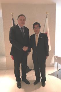 トムチョ大使と石塚理事長