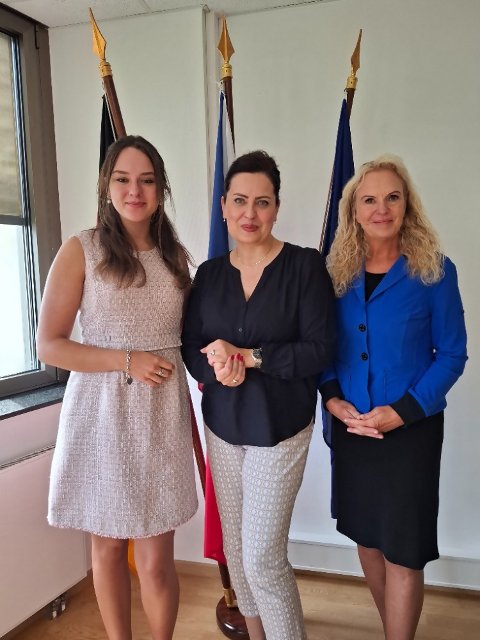 v.l.n.r.: Xenia Schröder, GK Kristina Larischová, Lenka Heimöller
