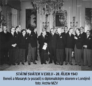 28. říjen 1943 - Edvard Benes a Jan Masaryk (v pozadí) s diplomatickym sborem