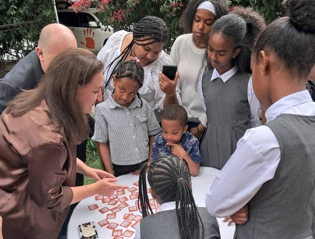 Z dětského odpoledne na velvyslanectví