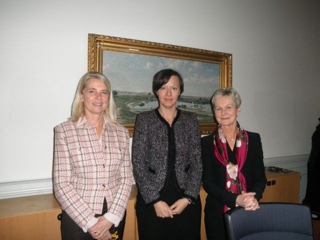 Mrs. ambassador with the governor of the county Mrs. Elisabeth Nilsson, Vice-Governor Mrs. Kristina Zetterström and with the Lord Mayor of the city of Linköping Ms. Ann-Cathrine Hjerdt