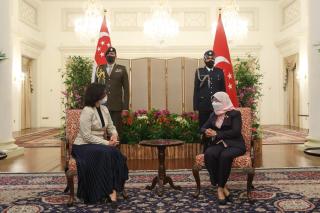 Michaela Froňková, Halimah Yacob