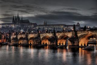 Prag-Charles Köprüsü ve Cumhurbaşkanlık Sarayı 