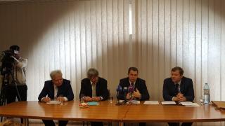 tiskova konference