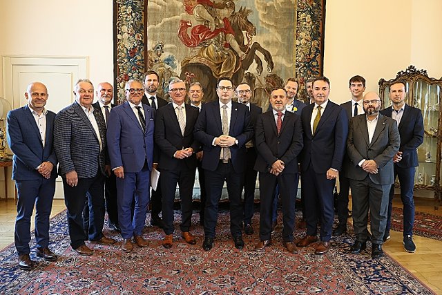 Ministr Lipavský jednal se zástupci českých exporterů