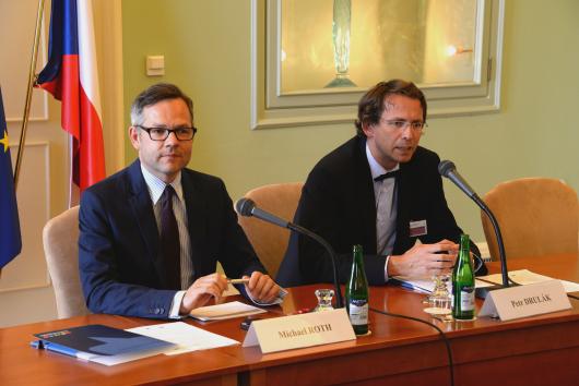 Náměstek Petr Drulák a státní ministr pro Evropu Ministerstva zahraničí Německa Michael Roth