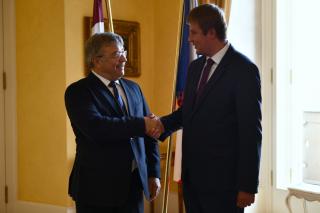 Náměstek Petříček přijal velvyslance Lotyšska