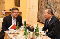Náměstek Tlapa přijal velvyslance Korejské republiky
