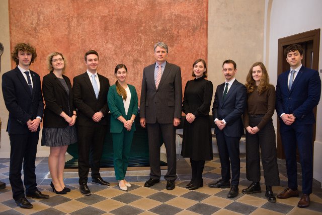 Podzimní běh Diplomatické akademie slavnostně zakončen