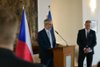 Vrchní ředitel sekce právní a konzulární MZV ČR Jiří Šlais a zvláštní zmocněnec pro krajanské záležitosti MZV ČR Jiří Krátký 