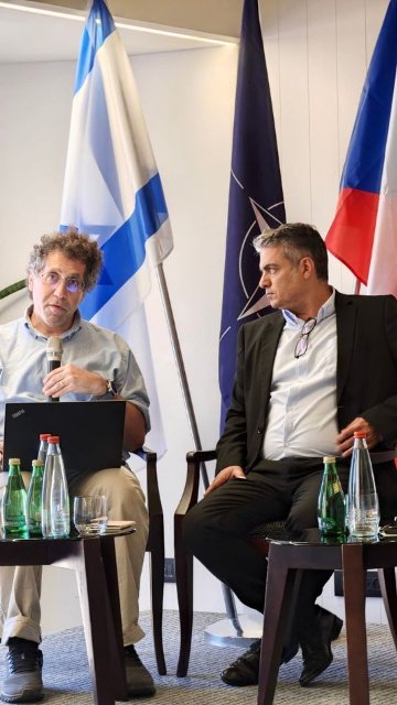 "Online radikalizace a návrat terorismu" - akce Kontaktní ambasády NATO