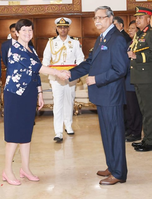 H. E. Eliska Zigova is greeted by President of Bangladesh H. E. Mohammed Shahabuddin