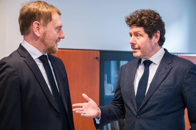 Der neue tschechische Botschafter in Deutschland, Jiří Čistecký, mit dem Ministerpräsidenten des Freistaates Sachsen Michael Kretschmer 