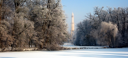 Minaret v zimě