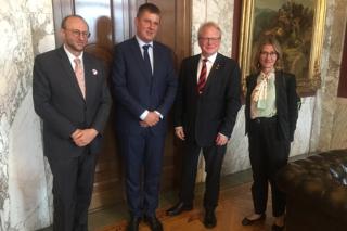 Jednaní na ministerstvu obrany - s P. Hultqvistem, velvyslancem Šitlerem a velvyslankyní Li