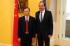 Ministr Jan Kohout a velvyslanec Číny Yu Qingtai