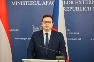 Ministr Lipavský v Kišiněvě navštívil uprchlická centra a předal finanční pomoc