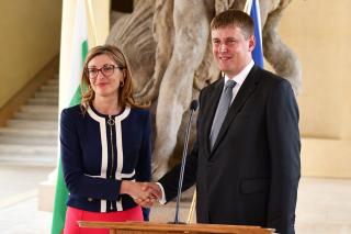 Ministr Petříček přijal bulharskou ministryni zahraničí Zaharievovou