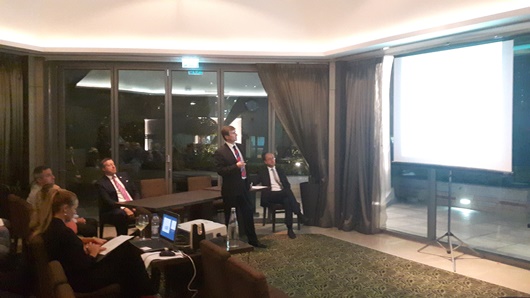 Prezentace "Introduction to the UAE IT Market" rady P.Vlka 