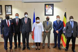 Deputy Minister Martin Tlapa with the Minister of Foreign Affairs Jeje Odongo and his delegation