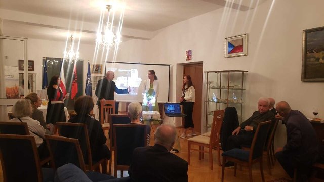 Setkání k osobnosti a dílu Milana Kundery s přáteli Česka