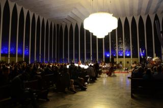 No concerto “Homenagem da Clemence Calas“ em Santuário Dom Bosco em Brasília se apresentará a Orquestra sinfônica do Teatro Nacional regida pelo Maestro Laércio Diniz e Maestro Claudio Cohen  