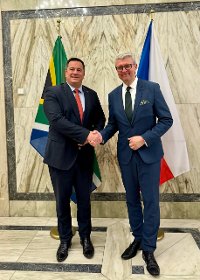 Vicepremiér Karel Havlíček a náměstek ministra John Steenhuisen