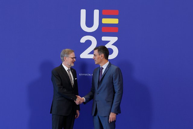 Petr Fiala s premiérem Španělska Pedrem Sánchezem