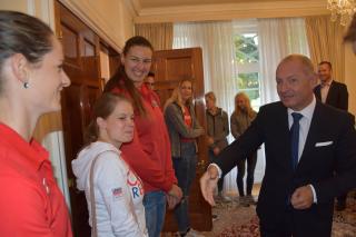 Ambassador Sečka greets the Czech athletes