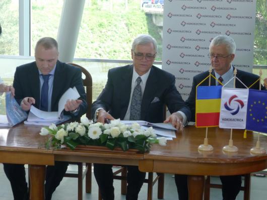 Stejaru-signing ceremony