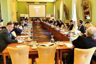 Seminář Británie a Irsko v Zrcadlovém sále Černínského paláce  