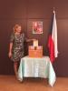 Gabriela Idehen vhazuje svůj hlas/ Attaché of the Embassy, Gabriela Idehen voting