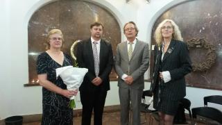 from left to right: Jana Reinišová, Ambassador of the Czech Republic to the Netherlands, M. Vaškových, Director of Comenius Museum in Uherský Brod, Hans van der Linde, Director of Comenius Museum in Naarden, Elganan Jelsma, curator PubArt Kunstprojecten