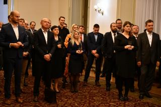 Číše vína s novými českými velvyslanci