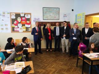 Head of the Czech Embassy visited Selman Riza School in Fushë Kosova