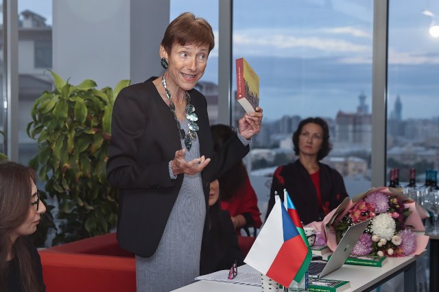 book Sari Gelin published in Prague
