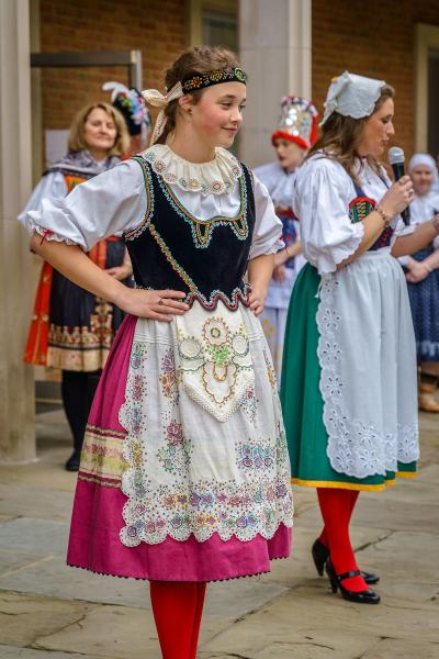 Researching and mounting a Czech folk costume – Behind the Scenes