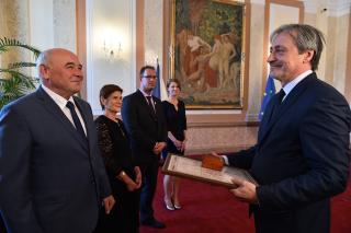 Ministr Stropnický předal Ceny Bezpečnostní rady státu pro rok 2018.