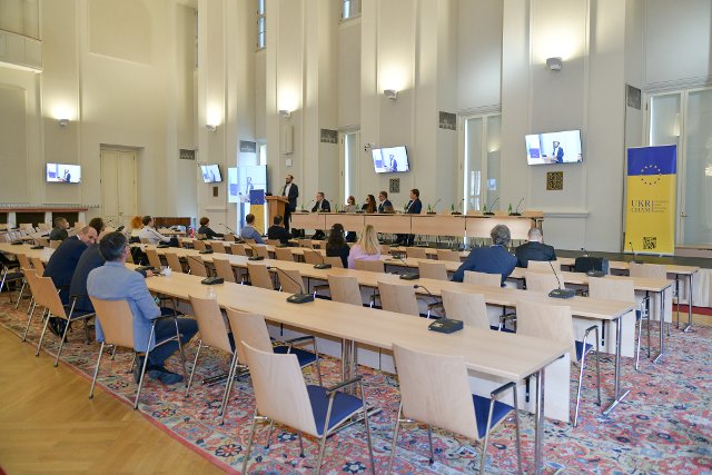 Zasedání Ukrajinsko-České obchodní komory v Černínském paláci