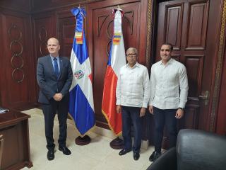 Reunión con el Ministro interino de Relaciones Exteriores Rubén Silié Valdez y el Viceministro José Julio Gómez.