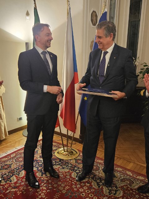 Incontro solenne con i rappresentanti delle Forze Armate italiane presso l’Ambasciata della Repubblica Ceca a Roma
