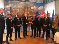 Velvyslanec P. Vacek hostil 25. 1. Skupinu přátel ČR 
