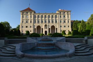 Černínský palác ze zahrady