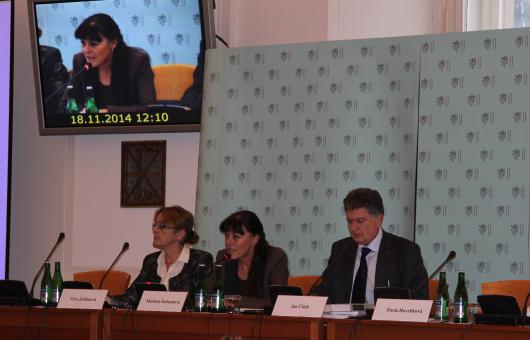 Diplomatický protokol 11.2014 II