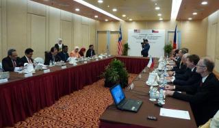 Discussions with the management of the Ministry of Higher Education of Malaysia led by Mr. Kamalanathan Panchanathan, the Deputy Minister
