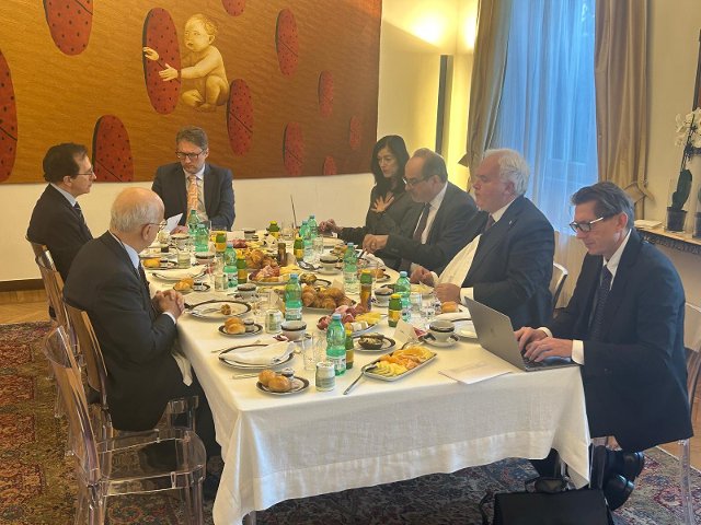 Discussione tradizionale presso l’Ambasciata della Repubblica Ceca a Roma in occasione della Giornata dei Diritti Umani