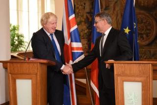 Ministr Lubomír Zaorálek přijal 25. 9. 2017 v Černínském paláci ministra zahraničních věcí Spojeného království Velké Británie a Severního Irska Borise Johnsona
