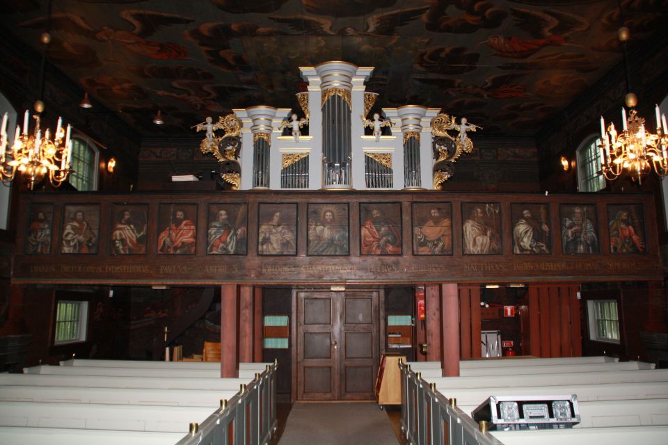 KYRKEKVARN kostel