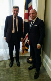 Ambassador Libor Sečka with Minister of State for Trade and Investment Greg Hands MP on 29 March 2017